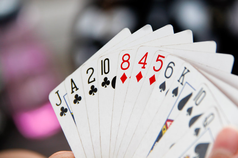 Learn how to play bridge with our beginners and improvers nigh classes for adults